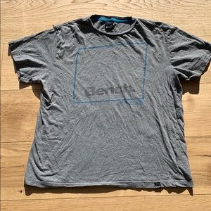Bench tshirt